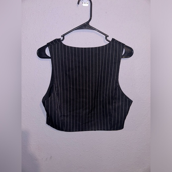 Pinstripe vest with buttons - Picture 3 of 3